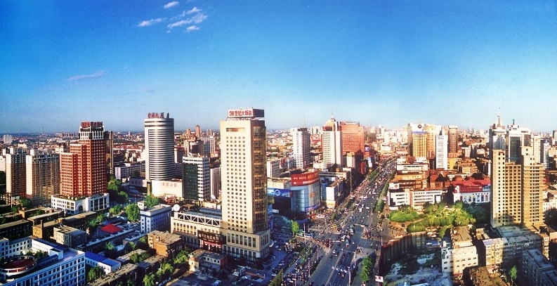 夜色璀璨，石家庄高楼之巅瞰繁华夜景