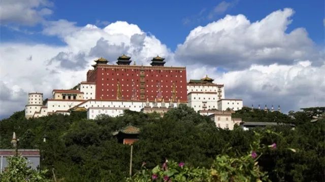 探寻承德，温馨故事中的古城魅力